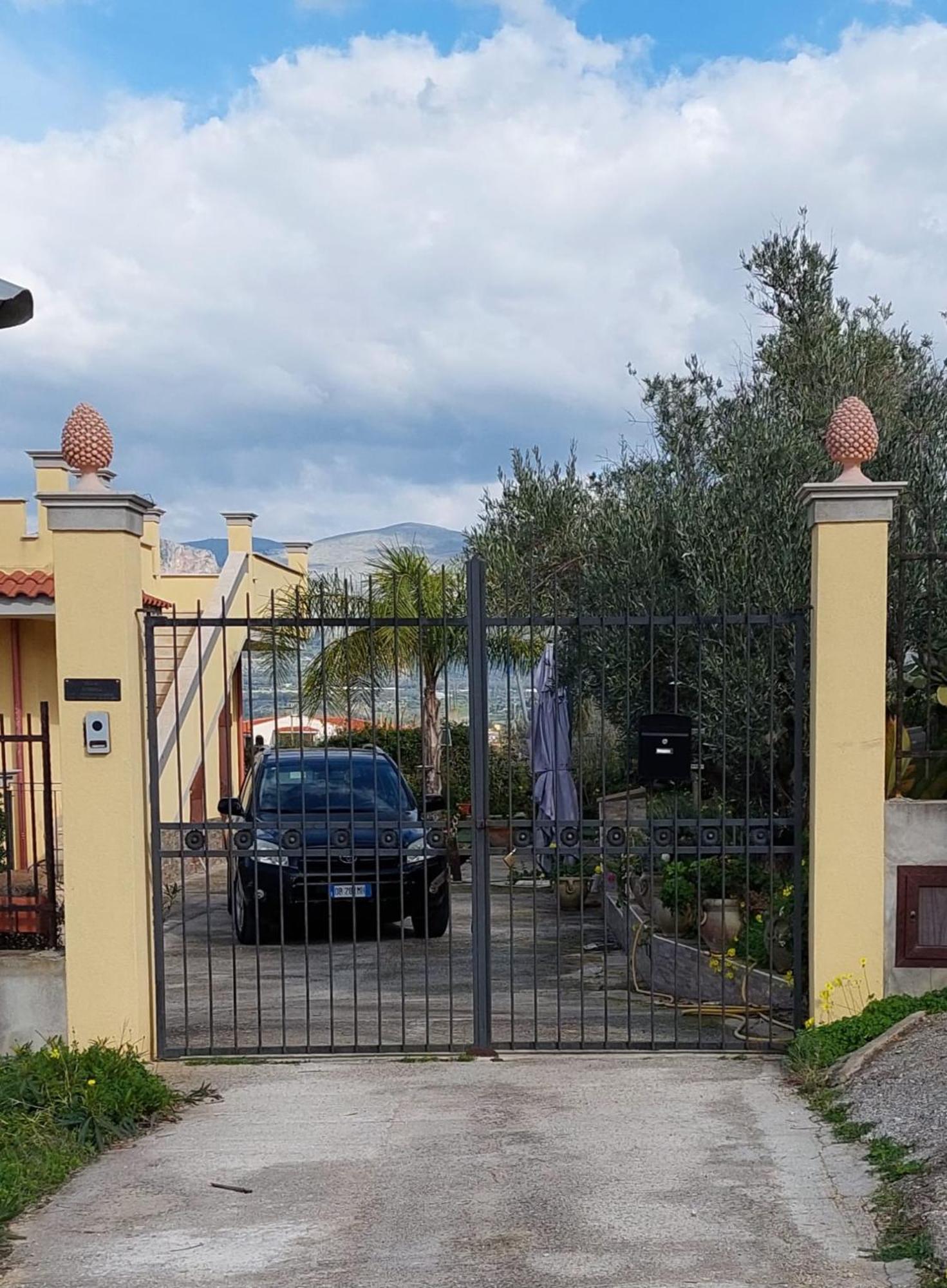 Villa Summer Trappeto  Luaran gambar
